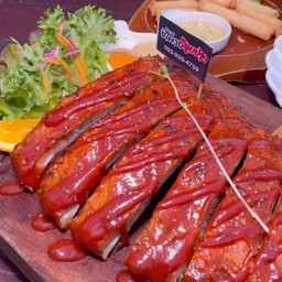 ซี่โครงจูบปากครึ่งแผง