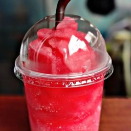 นำ้เเดงปั่น