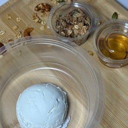 RAMI Greek yogurt ผลไม้สด