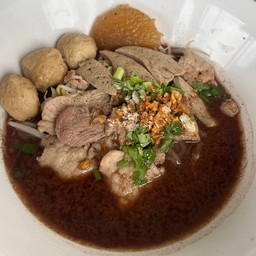 เกาเหลาหมูนุ่ม ตับนุ่ม ลูกชิ้น