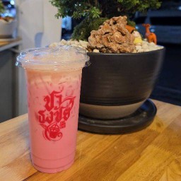 ชาธงชัย ชาธงชัย