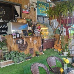 LaB Coffee & Cake Pai