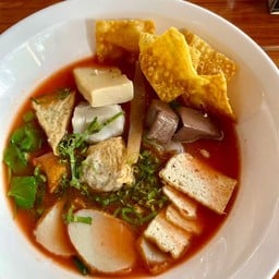 ร้านเย็นตาโฟแรมโบ้ บ้านเกาะ