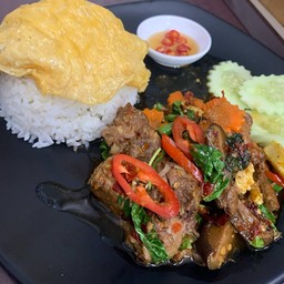 ข้าวผัดกะเพราหมูตุ๋น