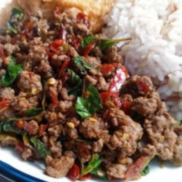 ข้าวกระเพราเนื้อสับ เนื้อนุ่ม