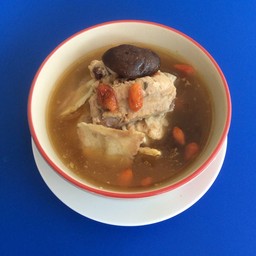 กระดูกหมูตุ๋นยาจีน