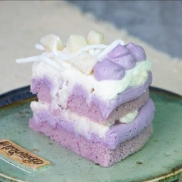 มะพร้าวทาโร่มูสเค้ก