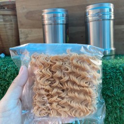 เส้นมาม่า