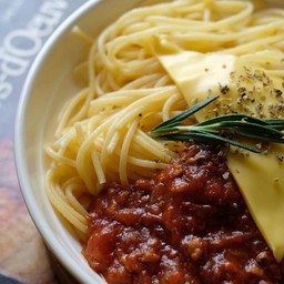 Spaghetti red sauce