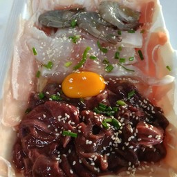 แจ๋วฮ้อนถ้วย รวมหมูเนื้อทะเล