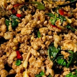 กะเพราฉุนกึก