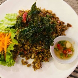 กะเพราคลุก (เนื้อ)