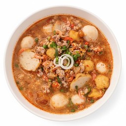 ก๋วยเตี๋ยวต้มยำหมู + ลูกชิ้น