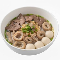 ก๋วยเตี๋ยวเครื่องในหมูน้ำใส