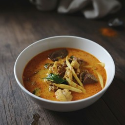 แกงหน่อไม้เหลืองไก่