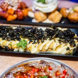 ไข่ม้วนชีส ยืดๆ อร่อย ท็อปด้วยสาหร่ายน้ำมันงา