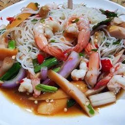 ก็มาดิครับ ตามสั่ง