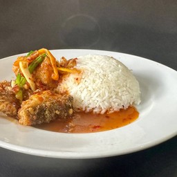 ปลากระพงผัดพริกเผาราดข้าว