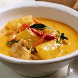 แกงเผ็ดหมูใส่ฟัก