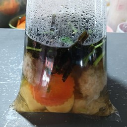 แกงจืดสาหร่ายเต้าหู้หมูสับ
