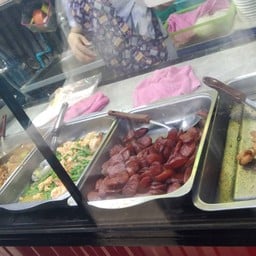 ป้าอ้วนข้าวแกงสุพรรณ สยามแสควร์ซอย2