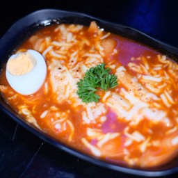 ต๊อกบ๊กกี ชีสยืดยาว 8 เมตร คำแรกไม่เป็นไรคำต่อไปติดคอเฉย