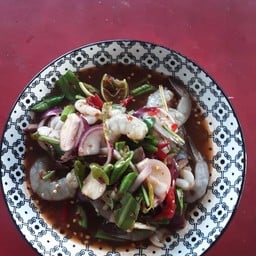 ส้มตำต้นไทรวัดประตูสาร