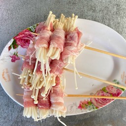 หมูพันเห็ด