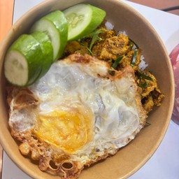 ผัดพริกแกงใต้+ไข่ดาว