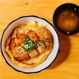 ร้านManeki Don(อาหารญี่ปุ่น)