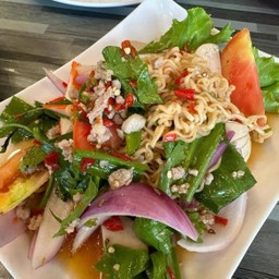 ยำมาม่า