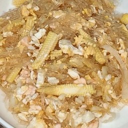 ข้าวหน้าผัดวุ้นเส้นข้าวโพดอ่อนใส่ไข่(ไม่พริก
