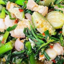 แกงอ่อมหมูสามชั้น