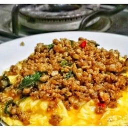 แป๊ว อาหารตามสั่ง สามแยกโรงโฟม