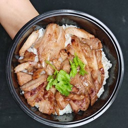 ข้าวสันคอหมูย่าง