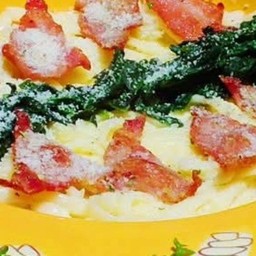 พาสต้าคาโบนาร่าผักโขม & แฮม