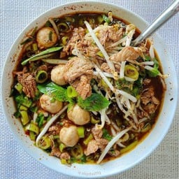 ก๋วยเตี๋ยวบิ๊กบอล สาขา เขาน้อย