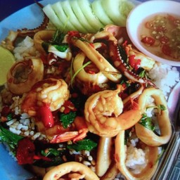 ข้าวกระเพราทะเล