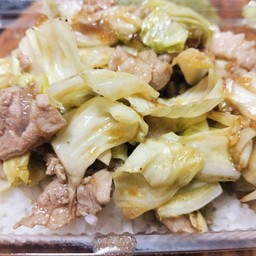 ผัดกะหล่ำปลี