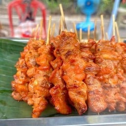 ร้านหมูปิ้ง หน้าวีปาร์ค แม่สาย