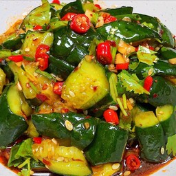 ยำแตงกวา