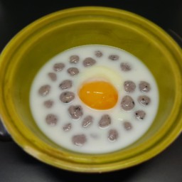 บัวลอยมันม่วงมะพร้าวอ่อน