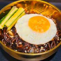 จาจังเมียน ไก่