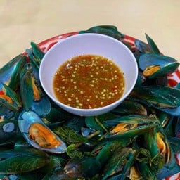 ร้าน ทะเลถังหน้า ม. กุ้งม่อนบุบเฟย์ หน้า ม. ราชภัชเพชรบุรี