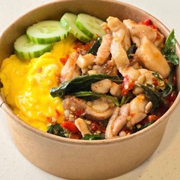 กะเพราไก่พริกแห้ง