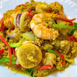 ทะเลผัดผงกะหรี่