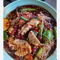 ตำเส้นเล็กไก่ยอ