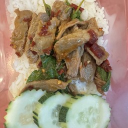 กะเพราเนื้อพริกแห้ง