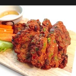 พี่ก้อยอร่อยเหาะ (เจ้าเก่าเพชรเกษม79)