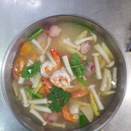 ต้มยำกุ้งน้ำใส (ใหญ่)